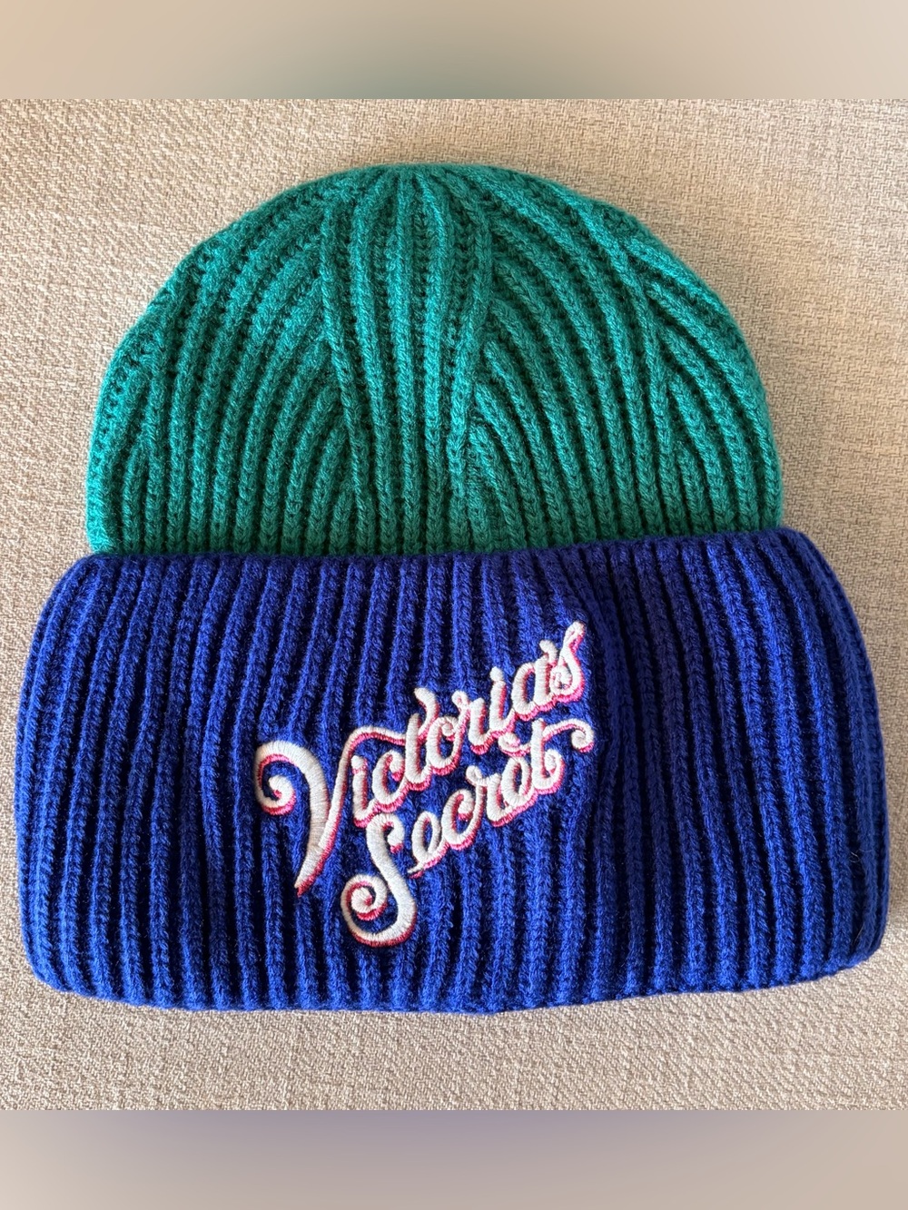 Victoria’s Secret Retro Colorblock Ribbed Knit Beanie Hat Blue Green